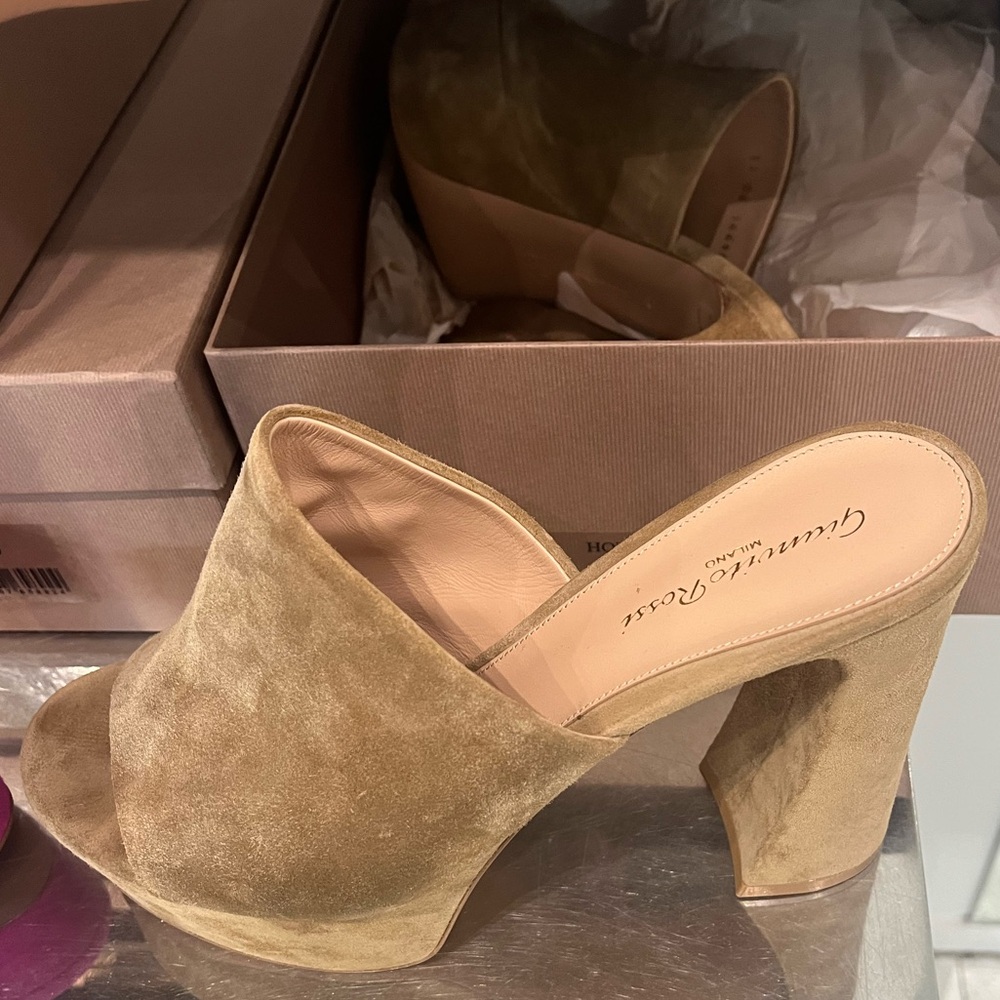 Gianvito Rossi Tan Suede Open-Toe Block Heel Mule
